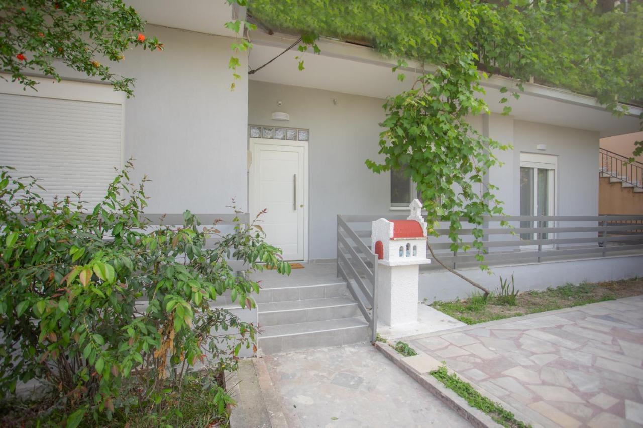 Studios 21 Nydri  Luaran gambar